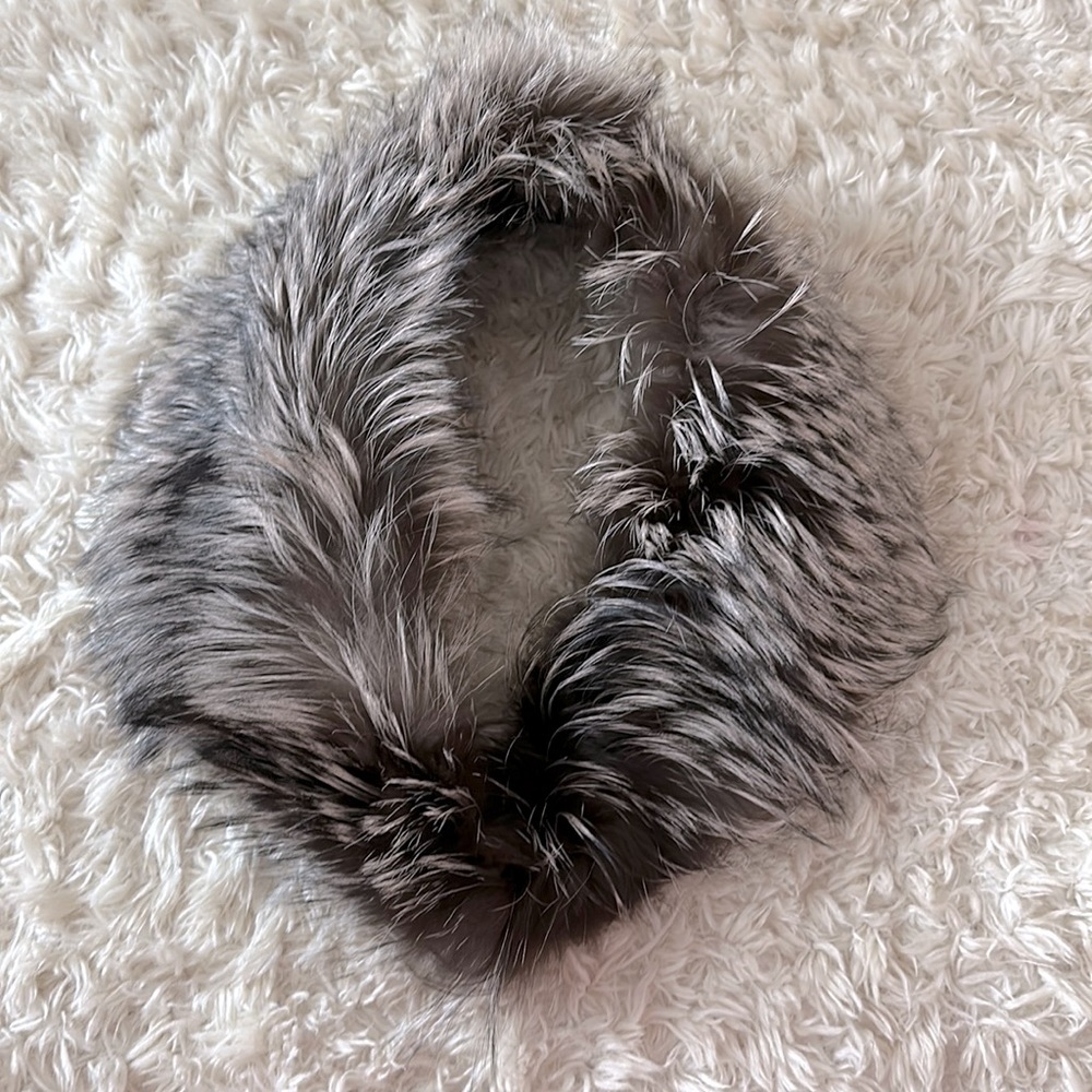 EUC Pologeorgis fox fur collar